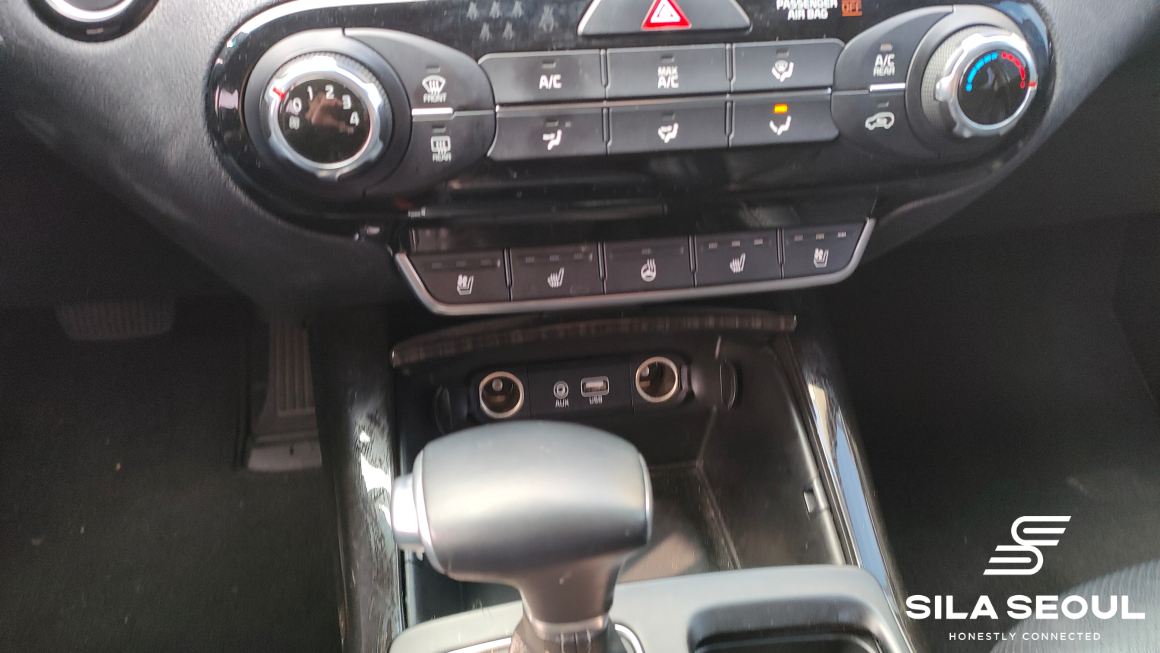 2019 Kia The New Sorento Diesel 2.0 4WD Prestige 7 Passengers - SILASEOUL