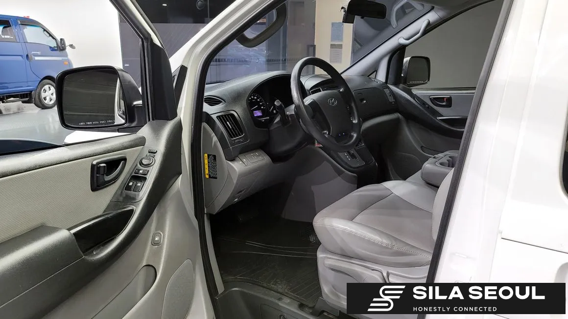 2019 Hyundai The New Grand Starex Wagon 12-seater Smart - SILASEOUL