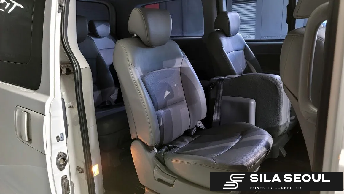 2019 Hyundai The New Grand Starex Wagon 12-seater Smart - SILASEOUL