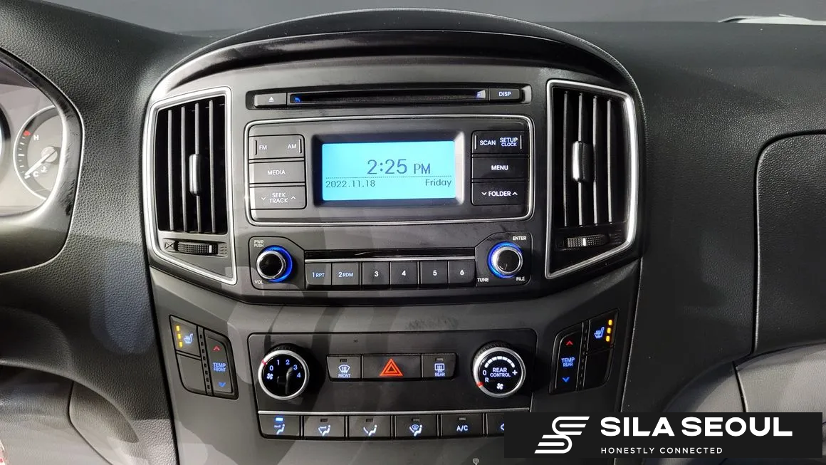 2019 Hyundai The New Grand Starex Wagon 12-seater Smart - SILASEOUL