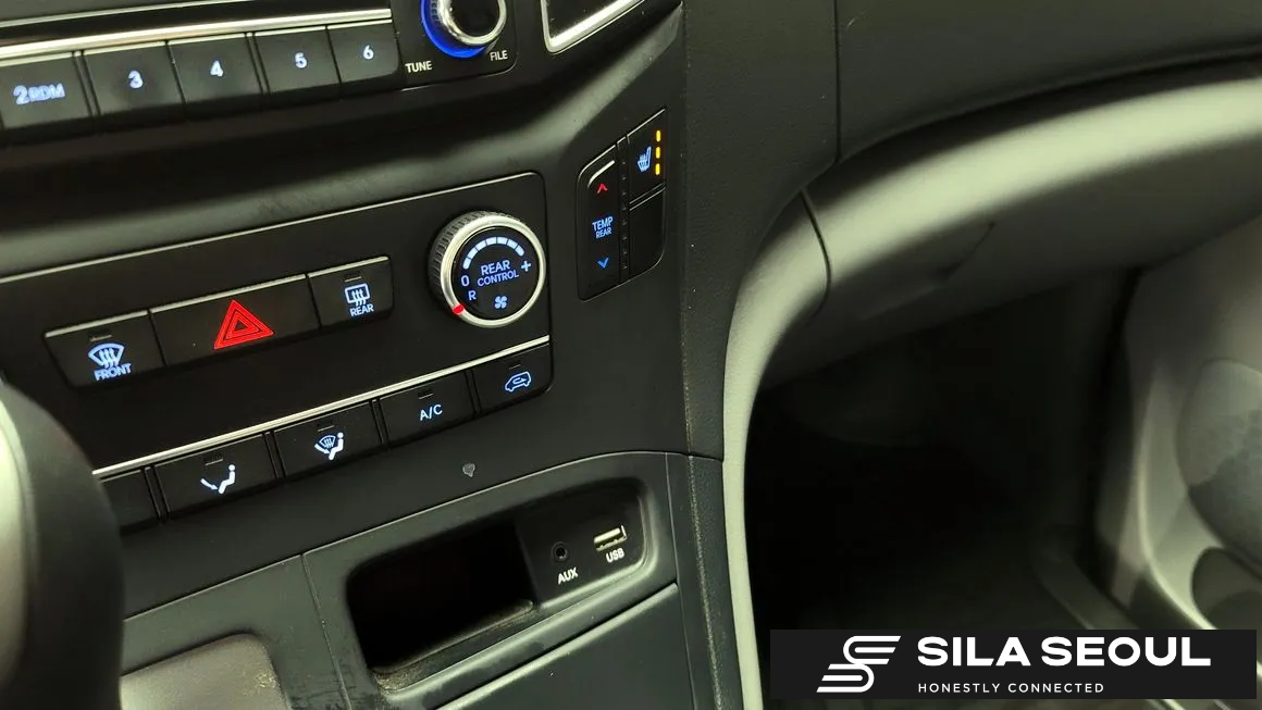 2019 Hyundai The New Grand Starex Wagon 12-seater Smart - SILASEOUL
