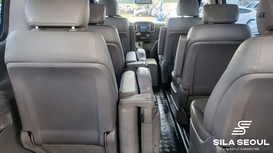 2019 Hyundai The New Grand Starex Wagon 11-seater Smart - SILASEOUL
