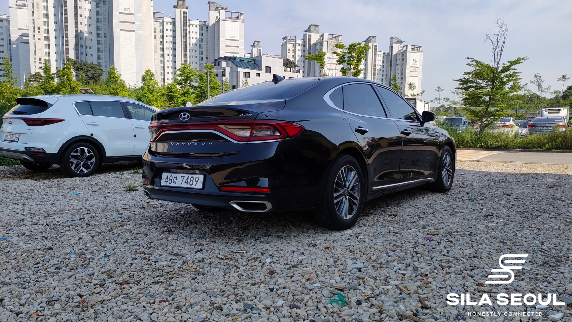 2019 Hyundai Grandeur IG 2.2 Diesel Premium - SILASEOUL