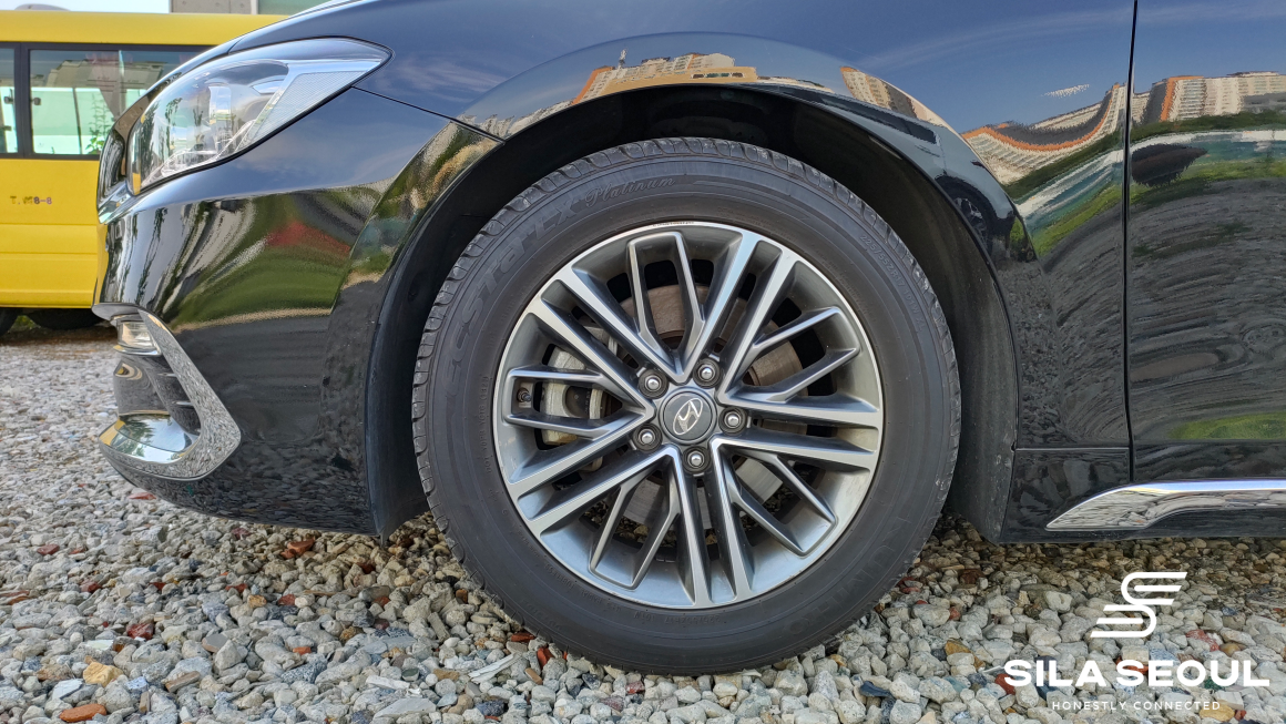 2019 Hyundai Grandeur IG 2.2 Diesel Premium - SILASEOUL