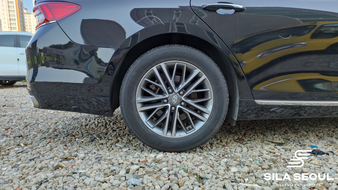 2019 Hyundai Grandeur IG 2.2 Diesel Premium - SILASEOUL