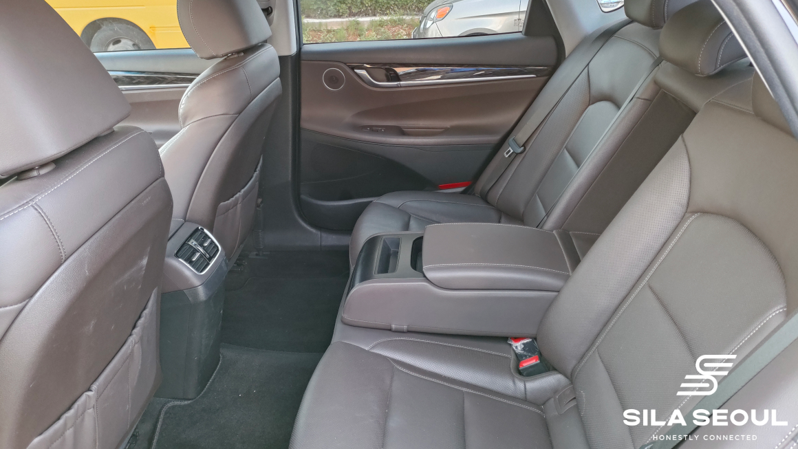 2019 Hyundai Grandeur IG 2.2 Diesel Premium - SILASEOUL