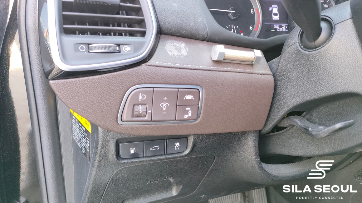 2019 Hyundai Grandeur IG 2.2 Diesel Premium - SILASEOUL
