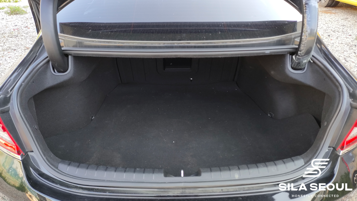 2019 Hyundai Grandeur IG 2.2 Diesel Premium - SILASEOUL