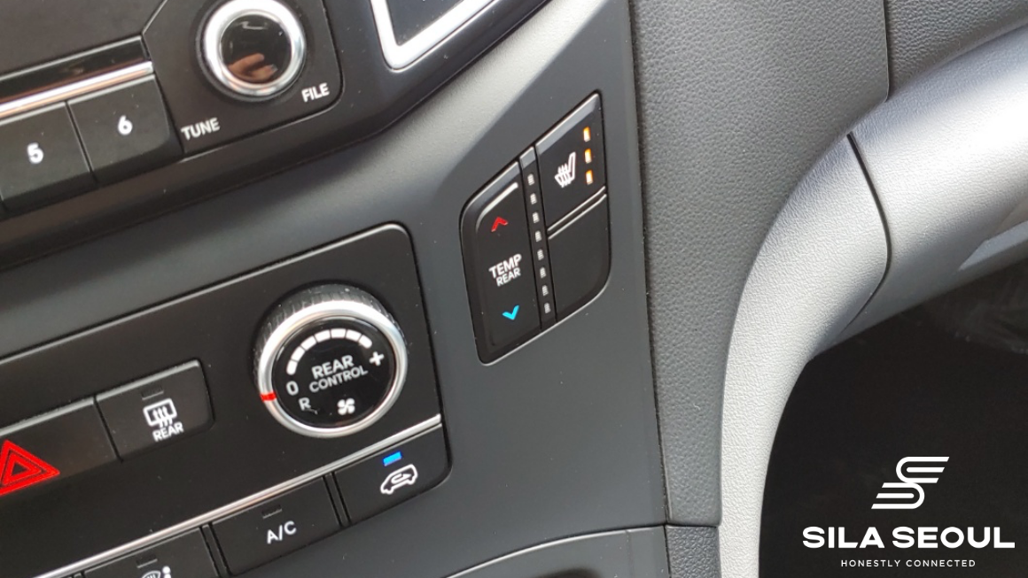 2019 Hyundai The New Grand Starex Wagon 11-seater Smart - SILASEOUL