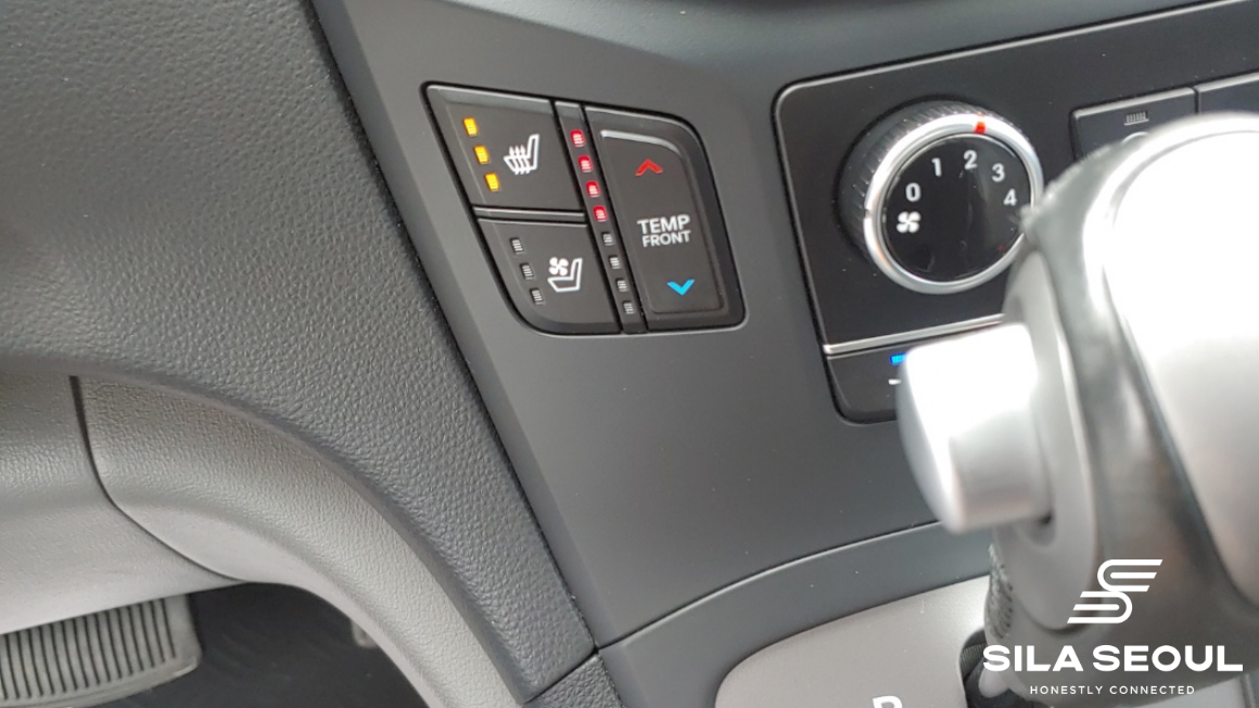 2019 Hyundai The New Grand Starex Wagon 11-seater Smart - SILASEOUL