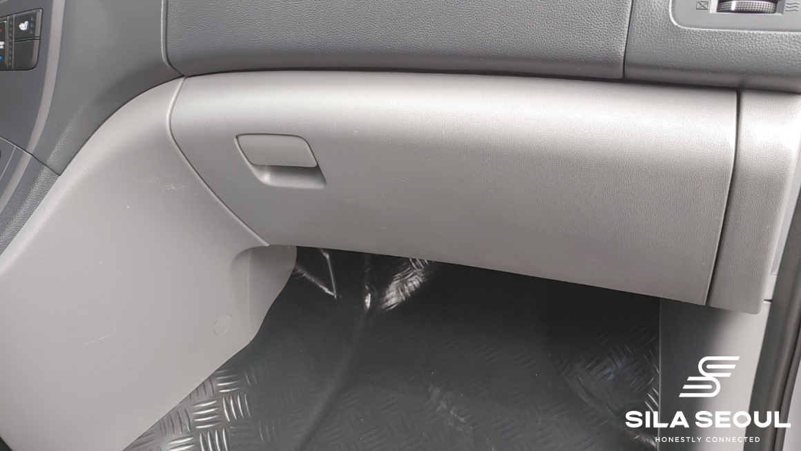 2019 Hyundai The New Grand Starex Wagon 11-seater Smart - SILASEOUL