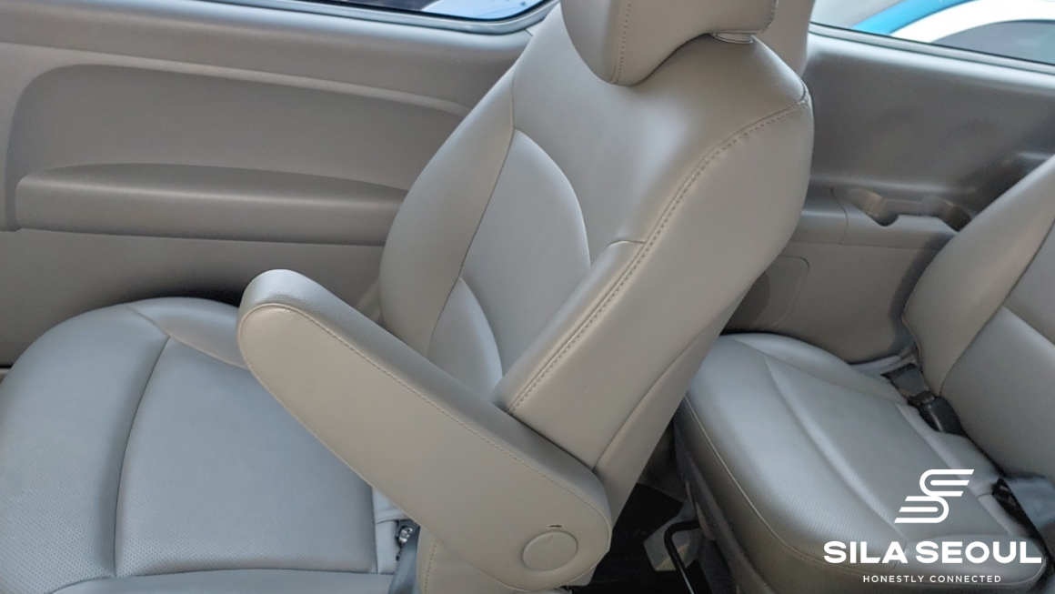 2019 Hyundai The New Grand Starex Wagon 11-seater Smart - SILASEOUL