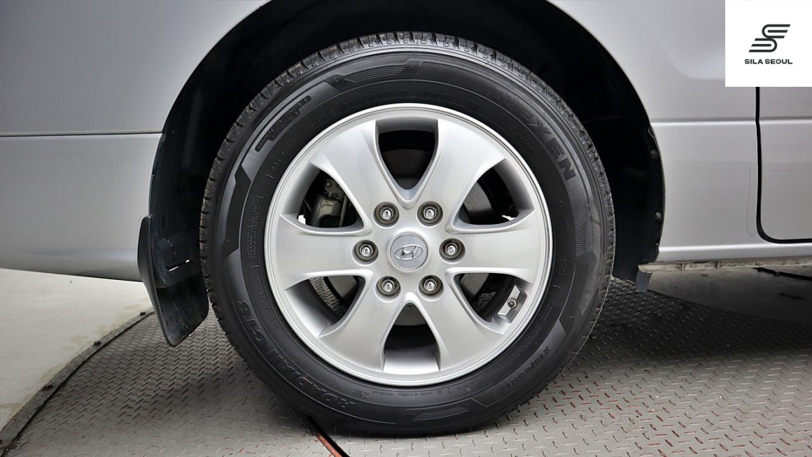 2019 Hyundai The New Grand Starex Wagon 12-seater Smart - SILASEOUL