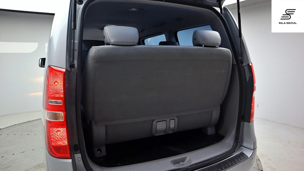2019 Hyundai The New Grand Starex Wagon 12-seater Smart - SILASEOUL