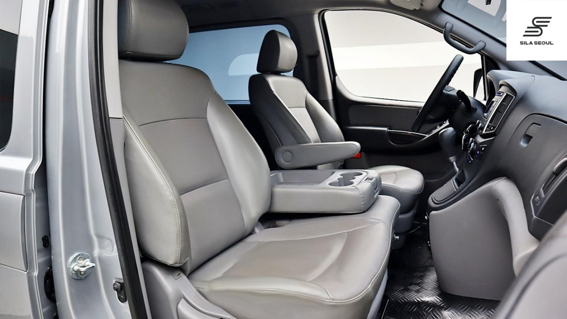 2019 Hyundai The New Grand Starex Wagon 12-seater Smart - SILASEOUL