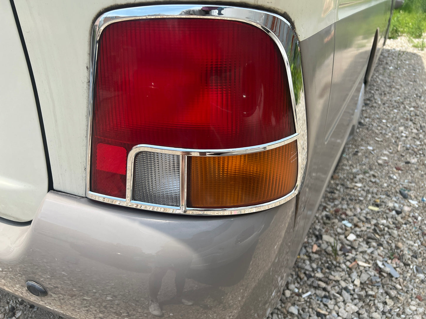 County Rear Lamp Garnish