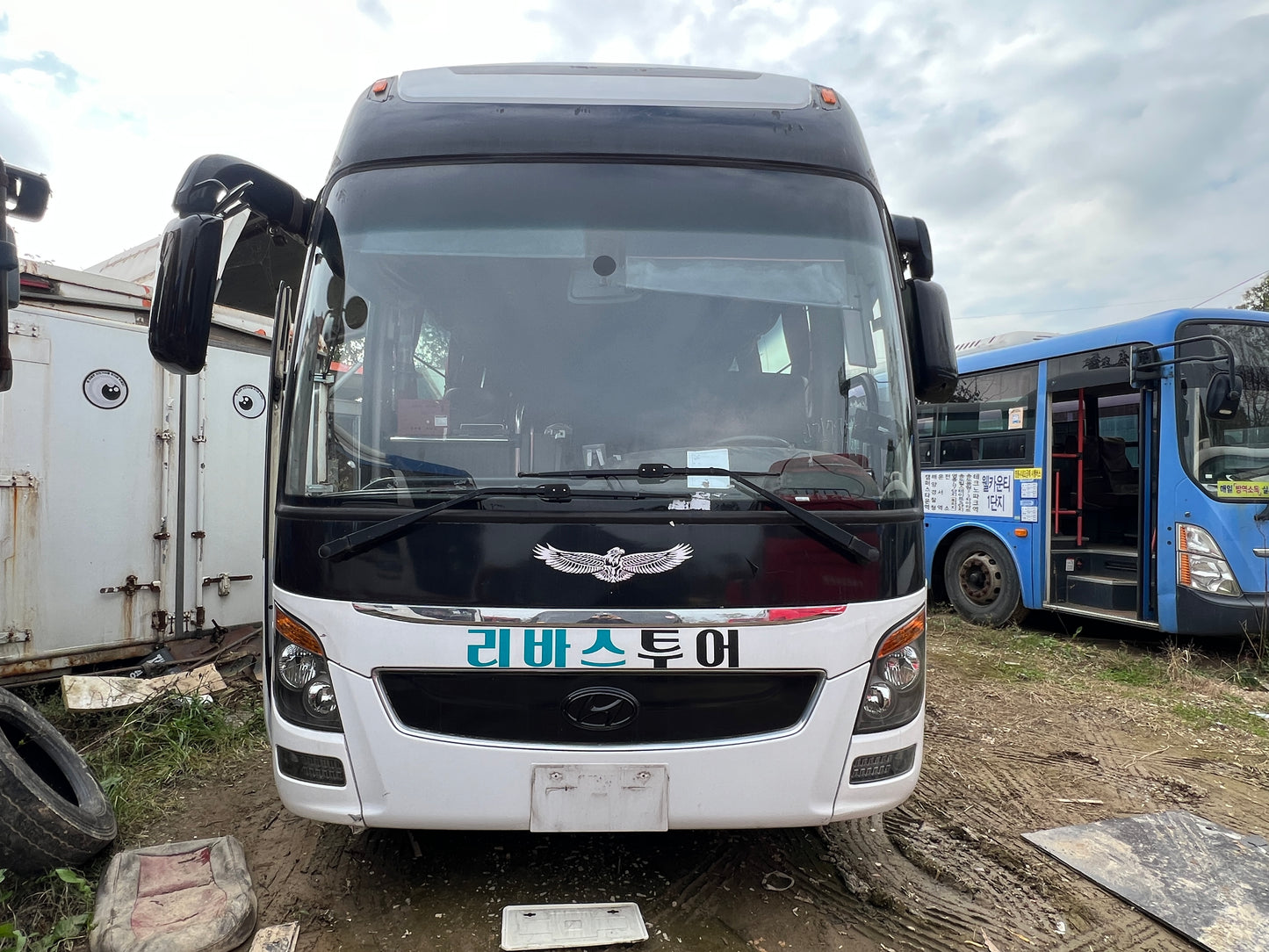 2013 Hyundai Universe