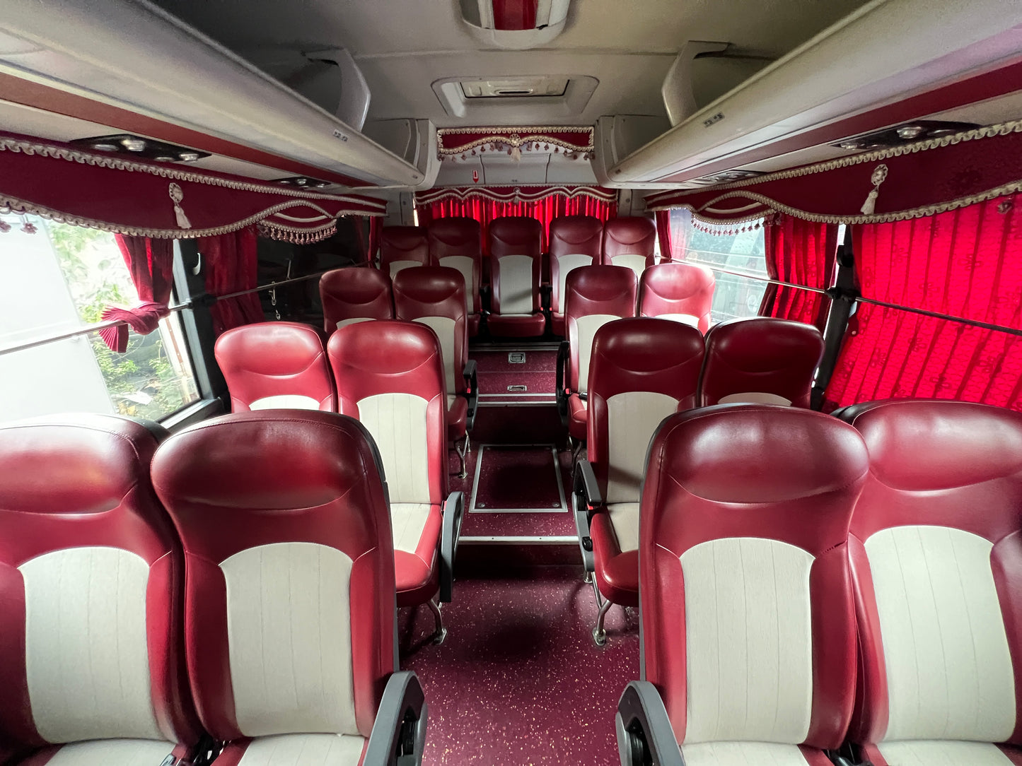 2013 Hyundai Universe