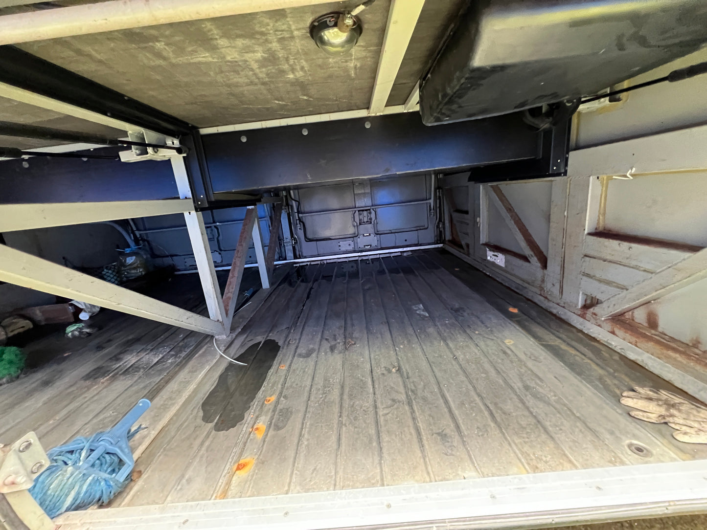 2012 Hyundai Universe