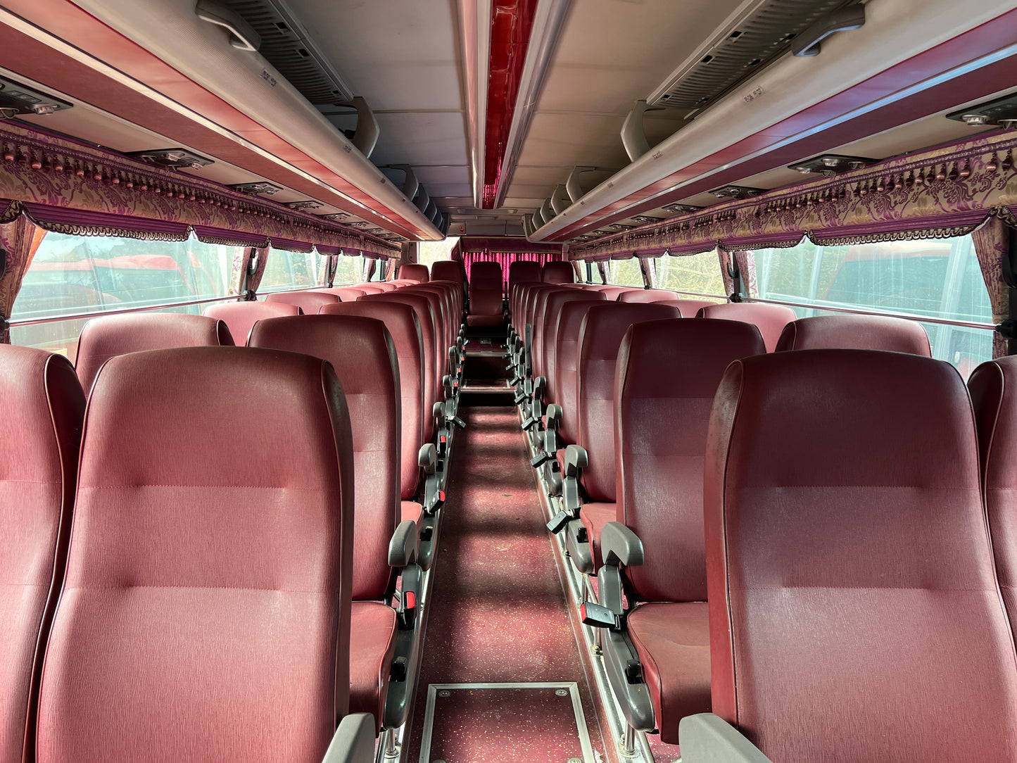 2012 Hyundai Universe