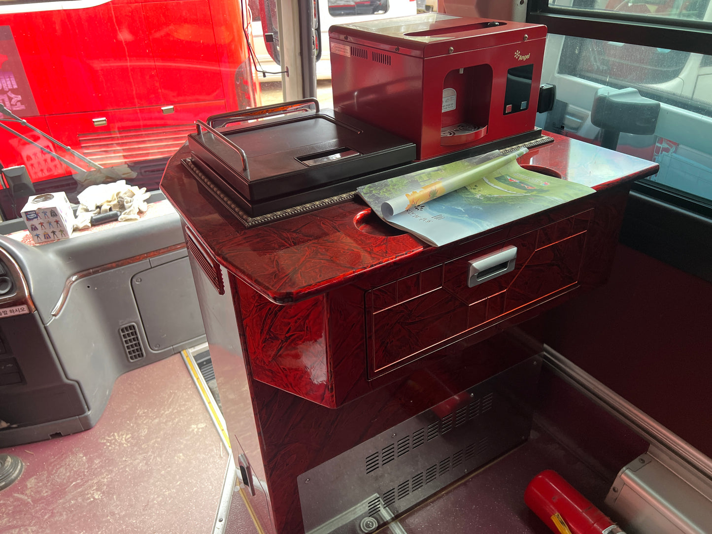 2014 Hyundai Universe