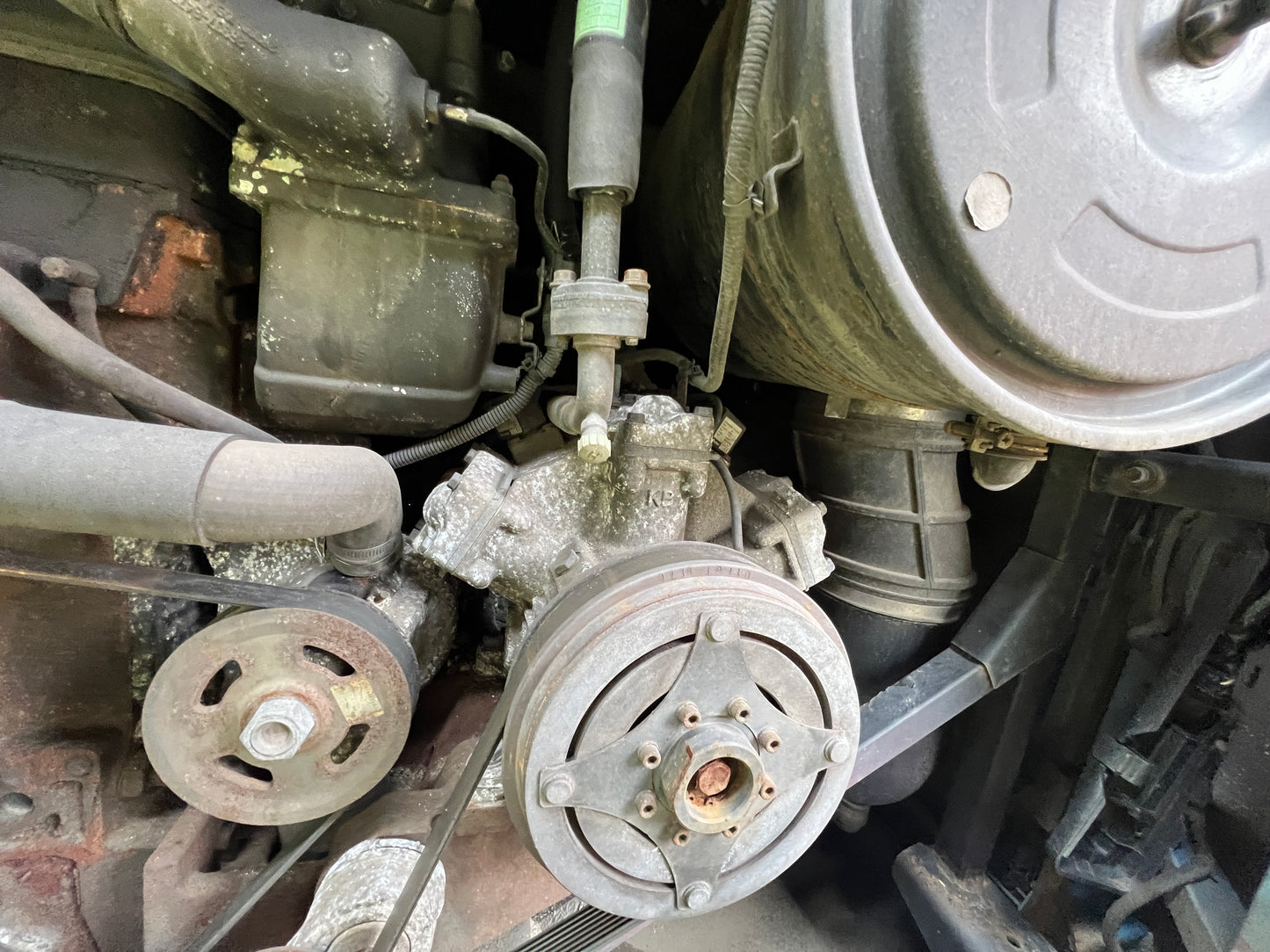 2011 Hyundai Universe