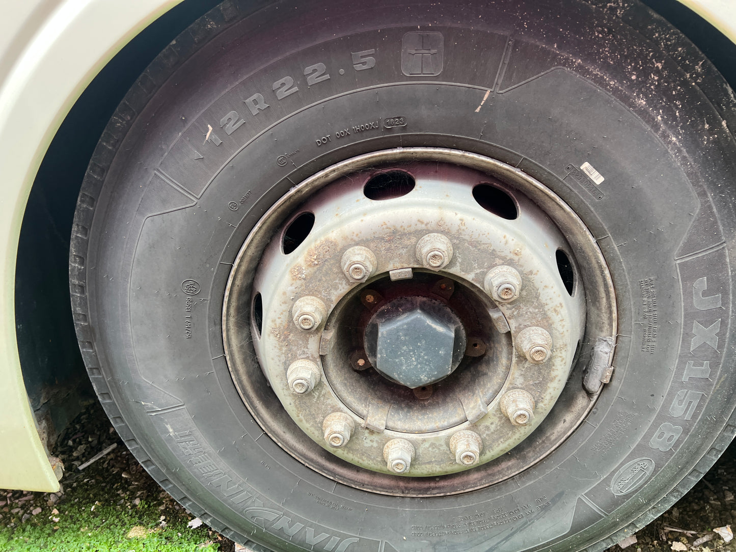 2011 Hyundai Universe