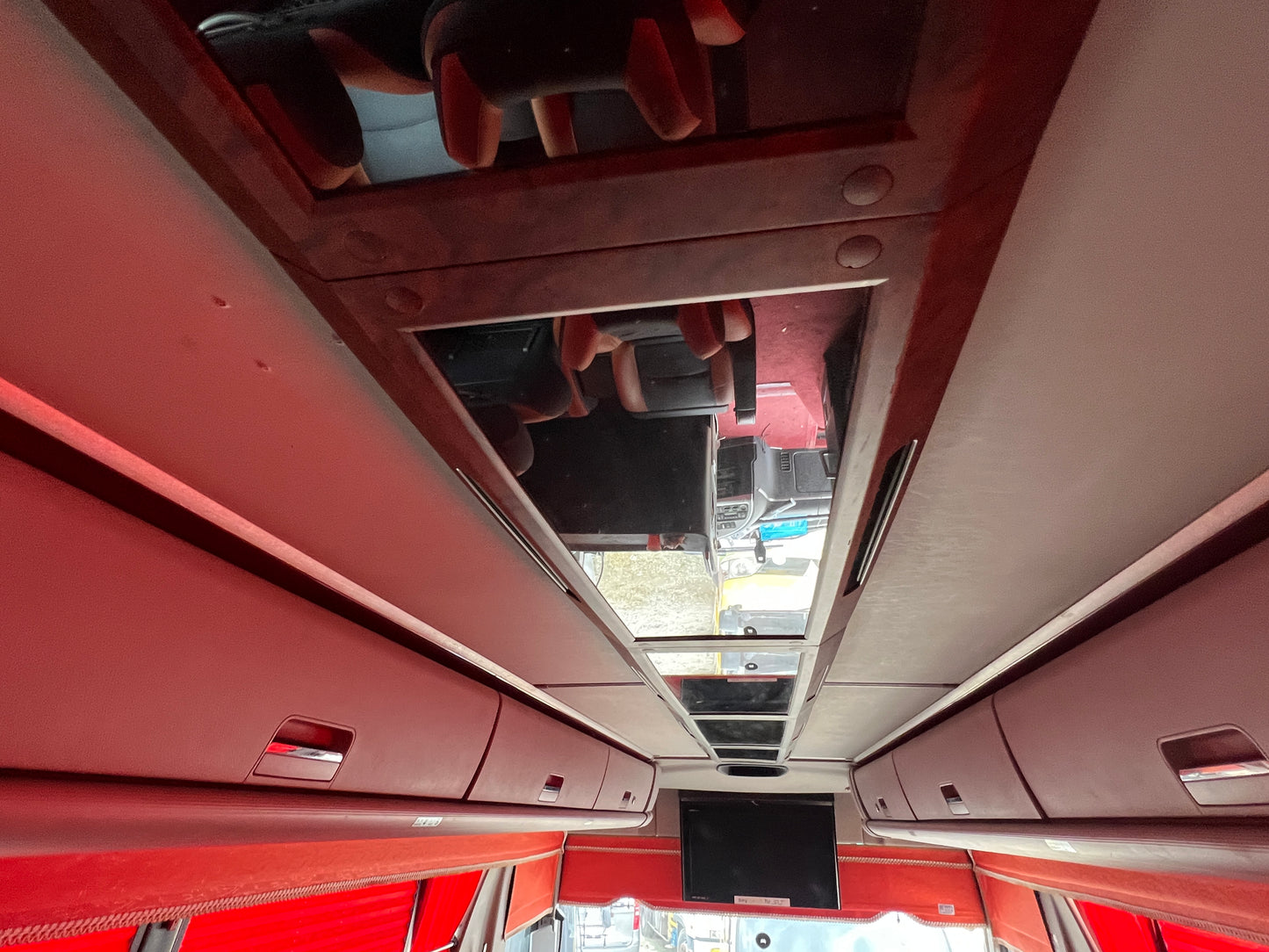 2014 Hyundai Universe Noble