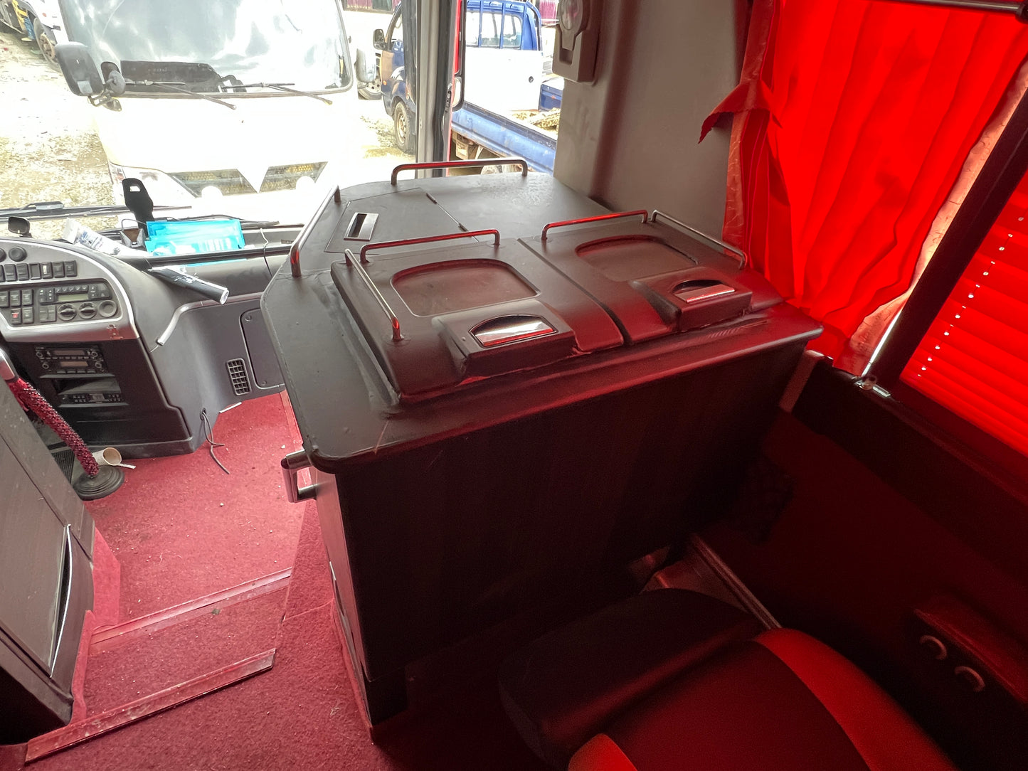 2014 Hyundai Universe Noble