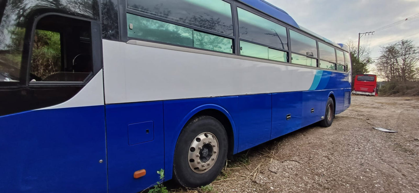 2014 Hyundai Universe