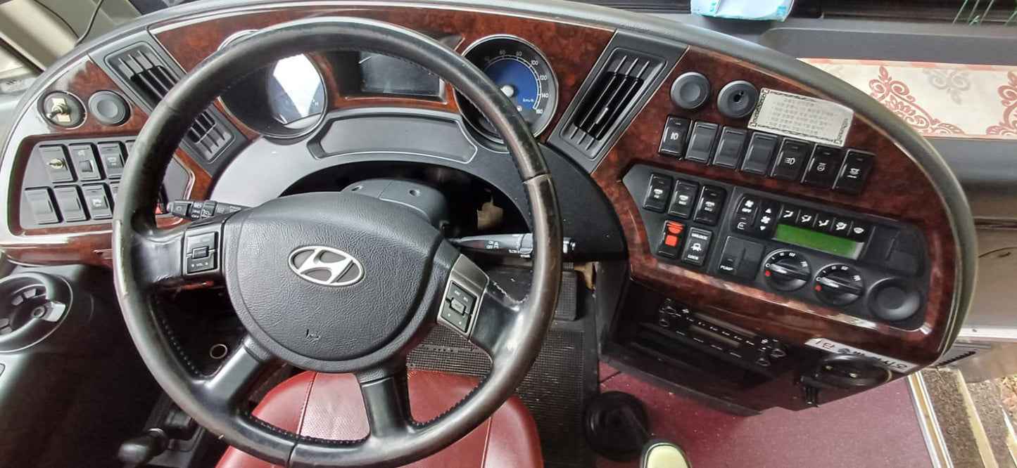 2014 Hyundai Universe